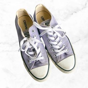 Purple Converse Low Top Shoes in Size 5